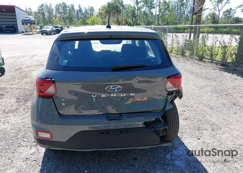2023 Hyundai Venue Se from USA, damaged, VIN KMHRB8A38PU213611